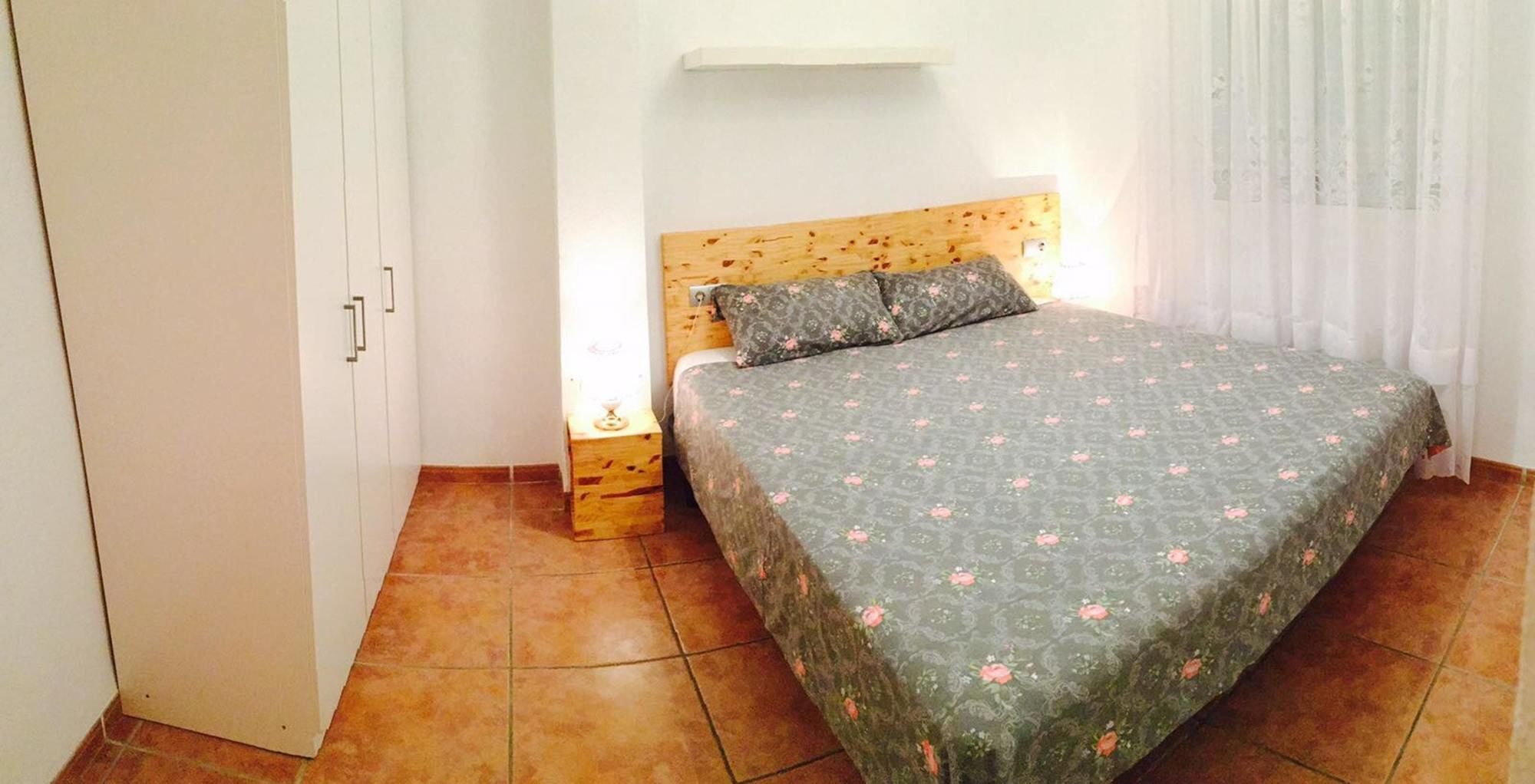With 3 Bedrooms In Denia, With Wonderful View, Enclosed Appartement *